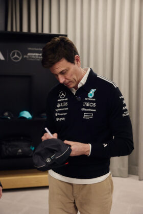 Toto Wolff, Mercedes, Adidas