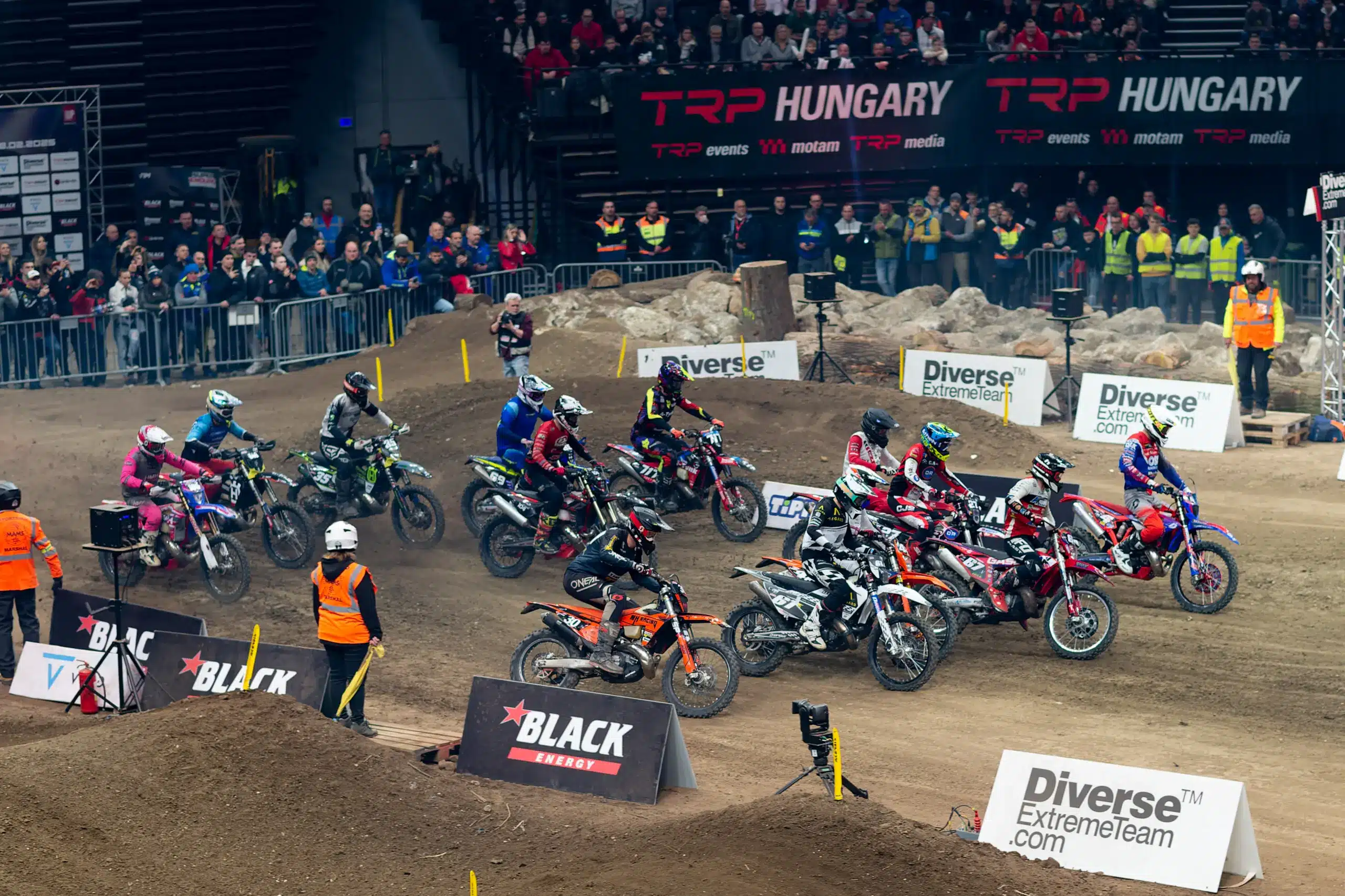 Melyik a kedvenc akadály? Ki a sportág legjobbja? – hazai pilótákkal készült kedvcsináló a Superenduro GP of Hungary előtt