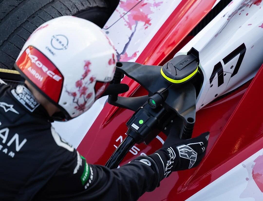 A káosz elkerülhetetlen: így fog működni az autósport új találmánya, a gyorstöltés