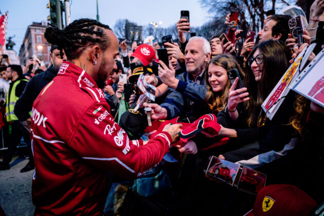 Lewis Hamilton, Ferrari, bemutató, Milánó