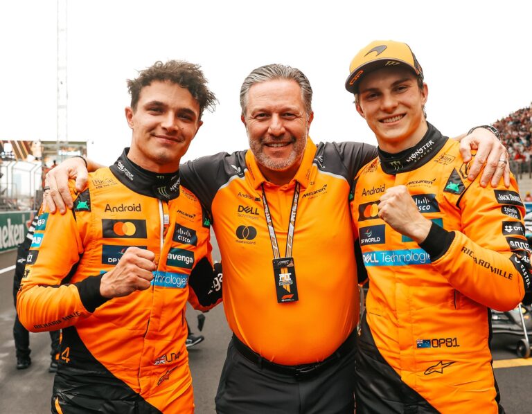 Lando Norris, Zak Brown, Oscar Piastri, McLaren