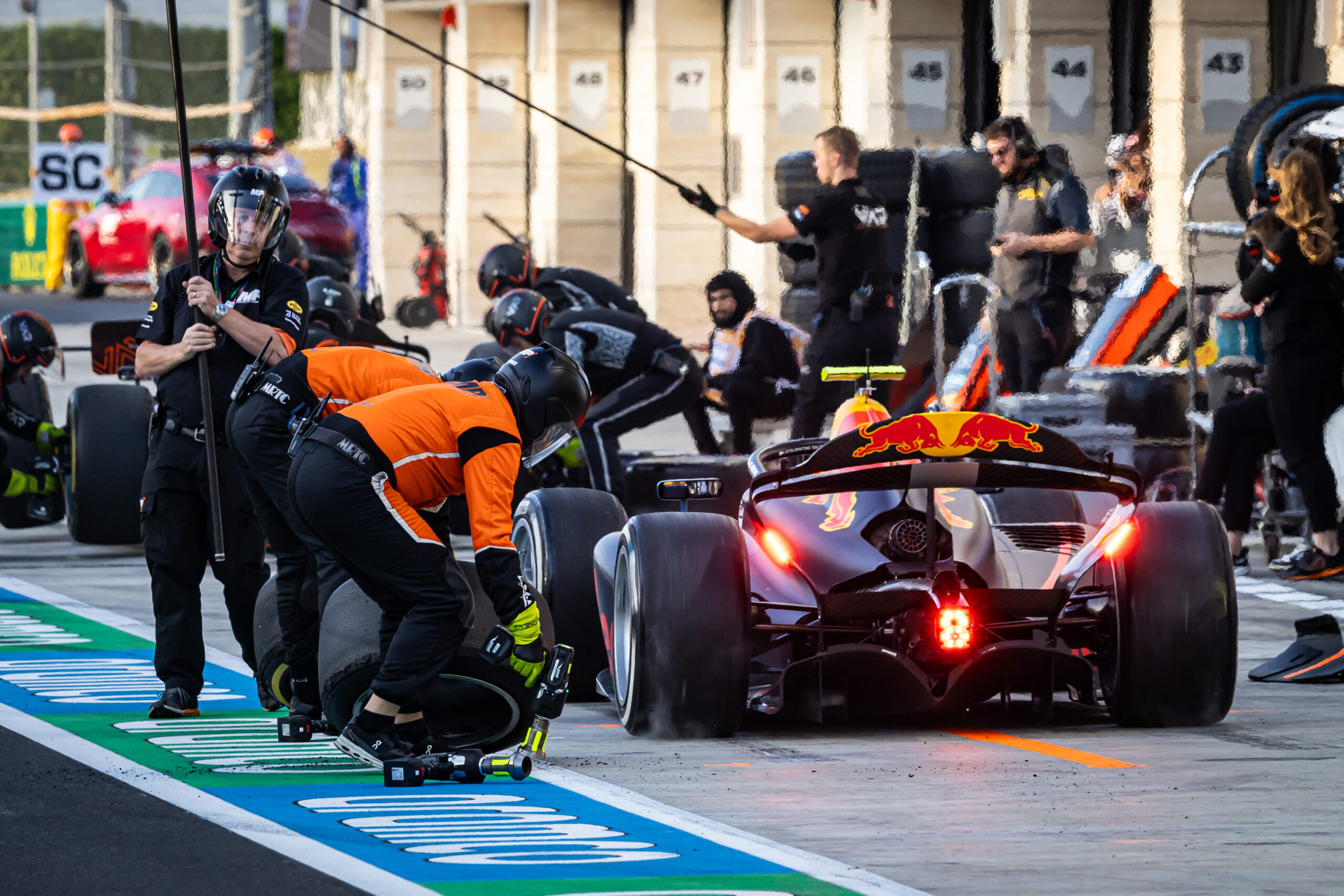 Dicsérjen meg téged a Helmut Marko! Világbajnokhoz hasonlította juniorját, de ezt is kritikának szánta