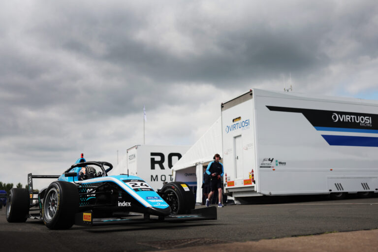 Molnár Martin, Donington