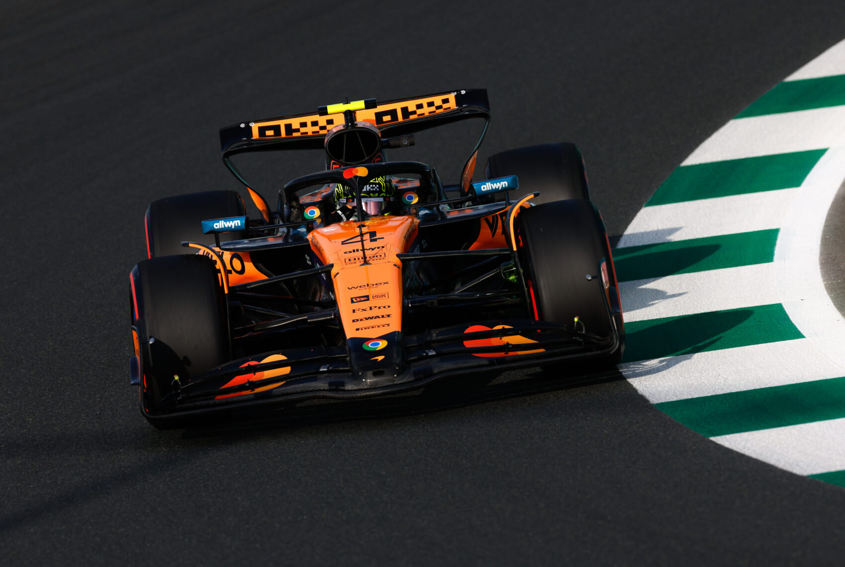 Jennifer Lopez is megnézte, ahogy nőtt a McLaren előnye