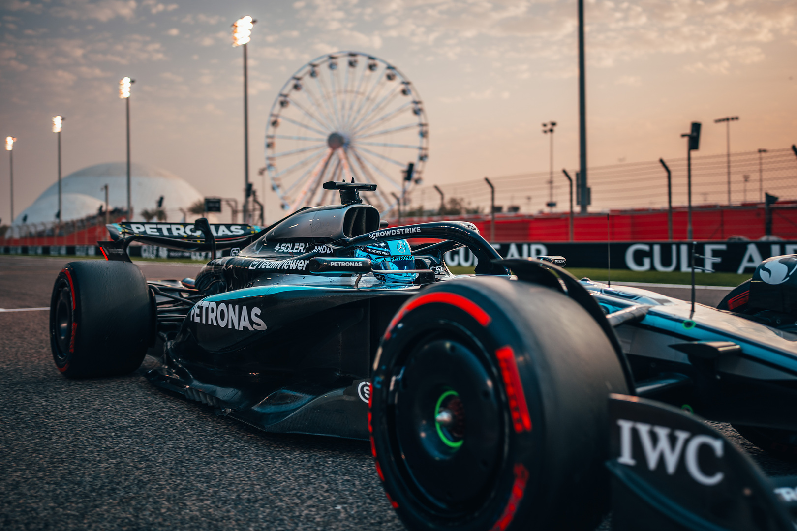 Furcsát szimatol a háttérben Nico Rosberg a Mercedesnél