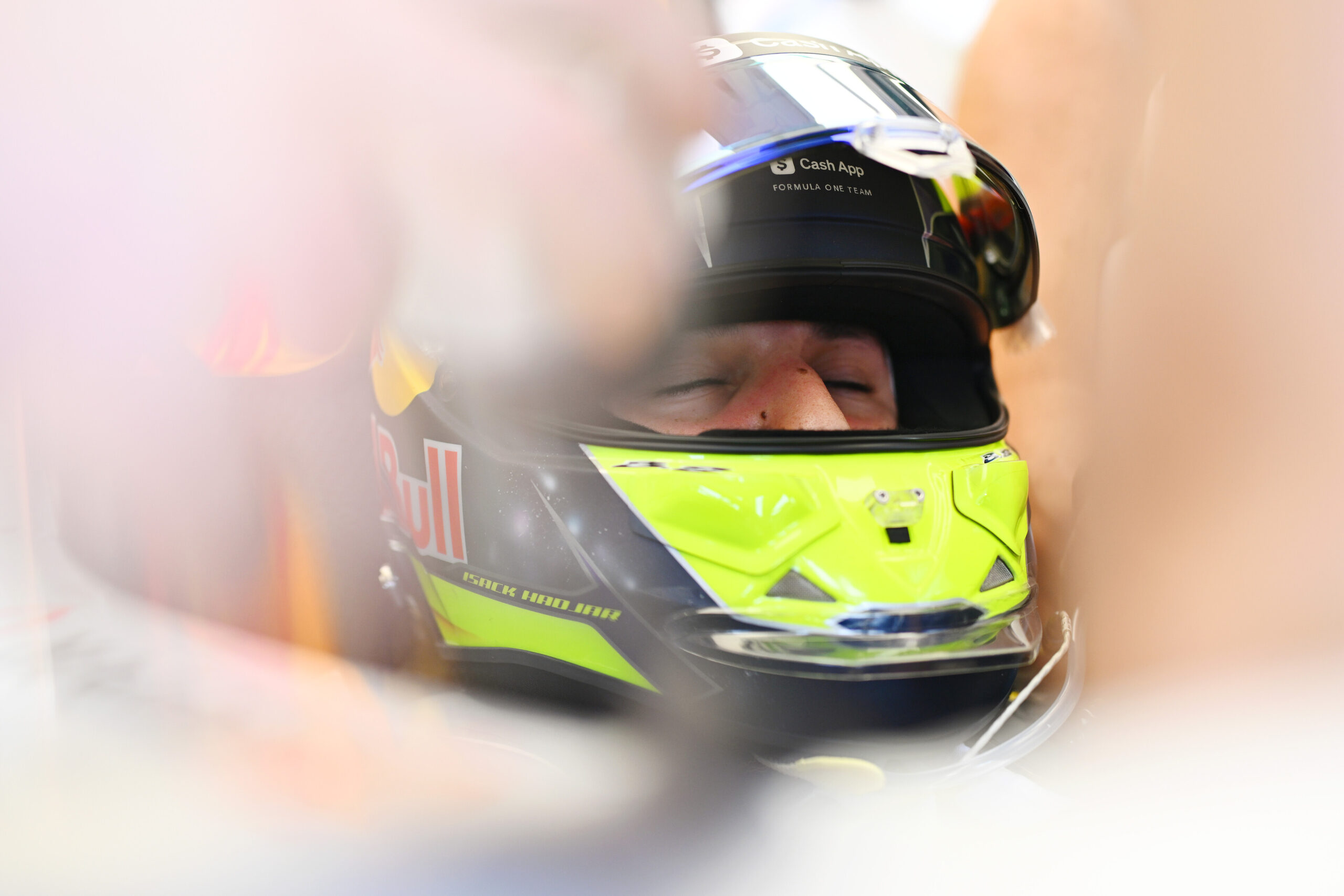 Érzékeny testrészét nyomta az öv, így is beleszólt a nagyok dolgába a francia újonc Szuzukában