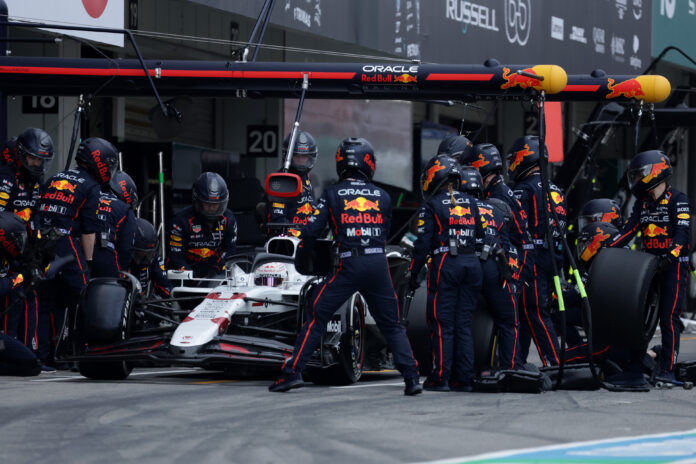 Max Verstappen, Red Bull, kerékcsere, Japán Nagydíj
