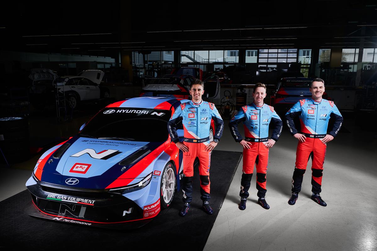 Michelisz elindul a negyedik bajnoki címért – startol a TCR World Tour idei szezonja