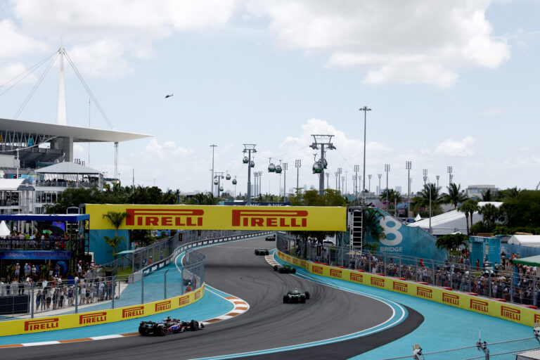 Menetrend a Miami Nagydíjra és Michelisz versenyeire
