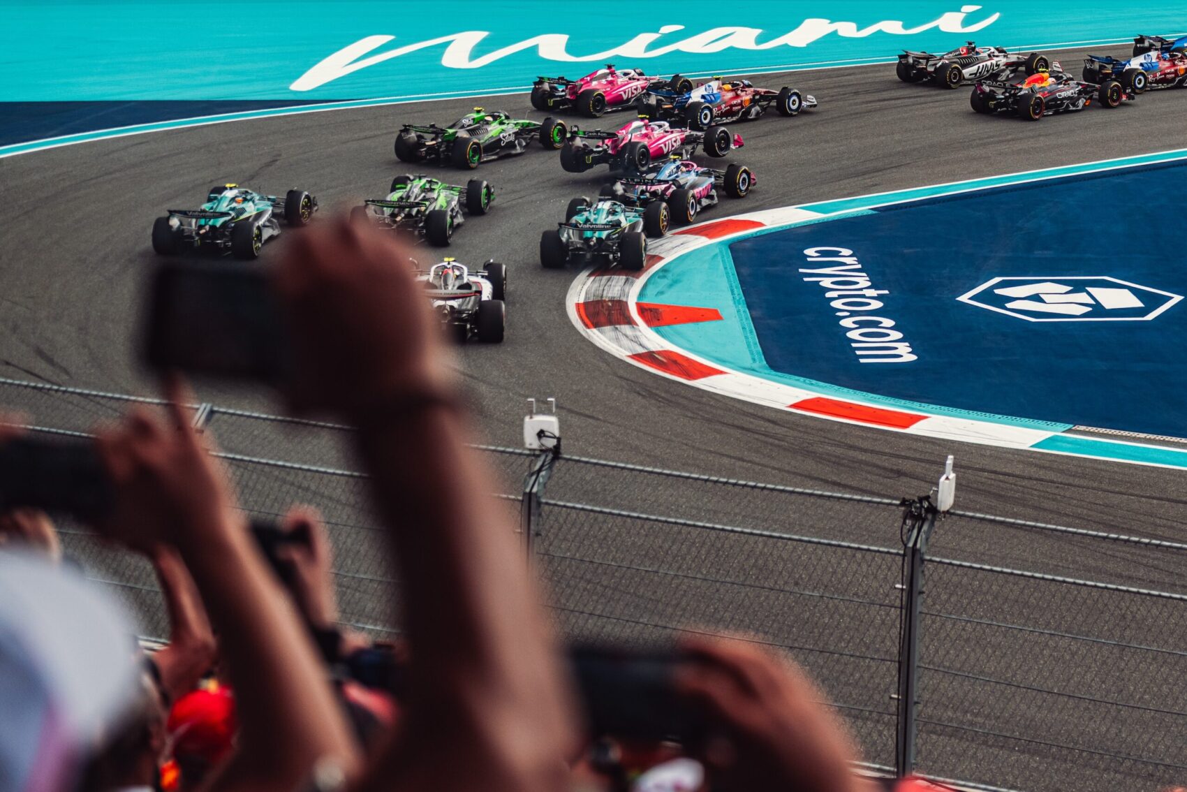 Jöhet az első kirúgás az F1-ben – eddig tartott egy, még csak most elkezdődött F1-es karrier?