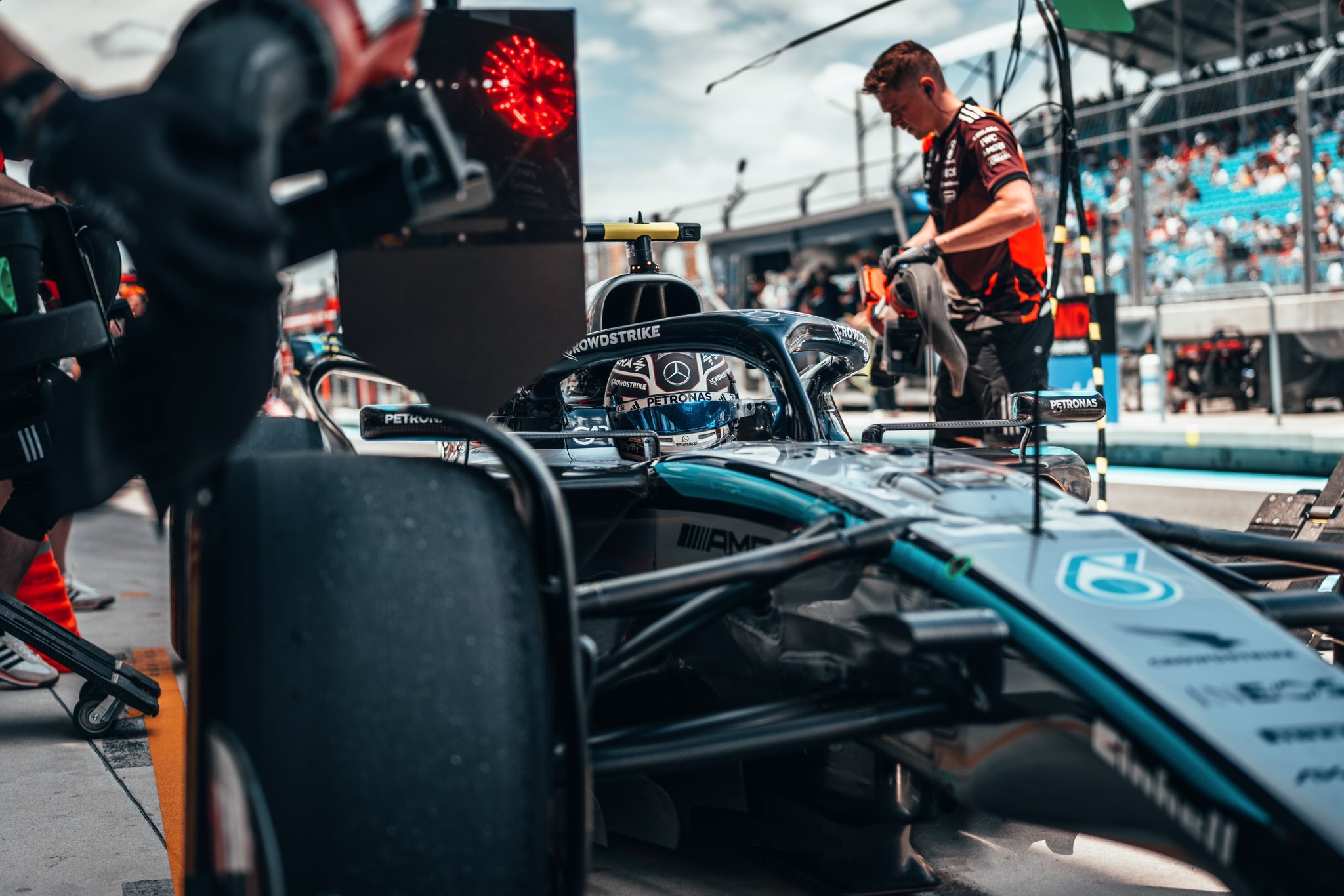 Meglepetés Miamiban: Antonelli máris a csúcson, az újoncé az első hely a sprintversenyre!