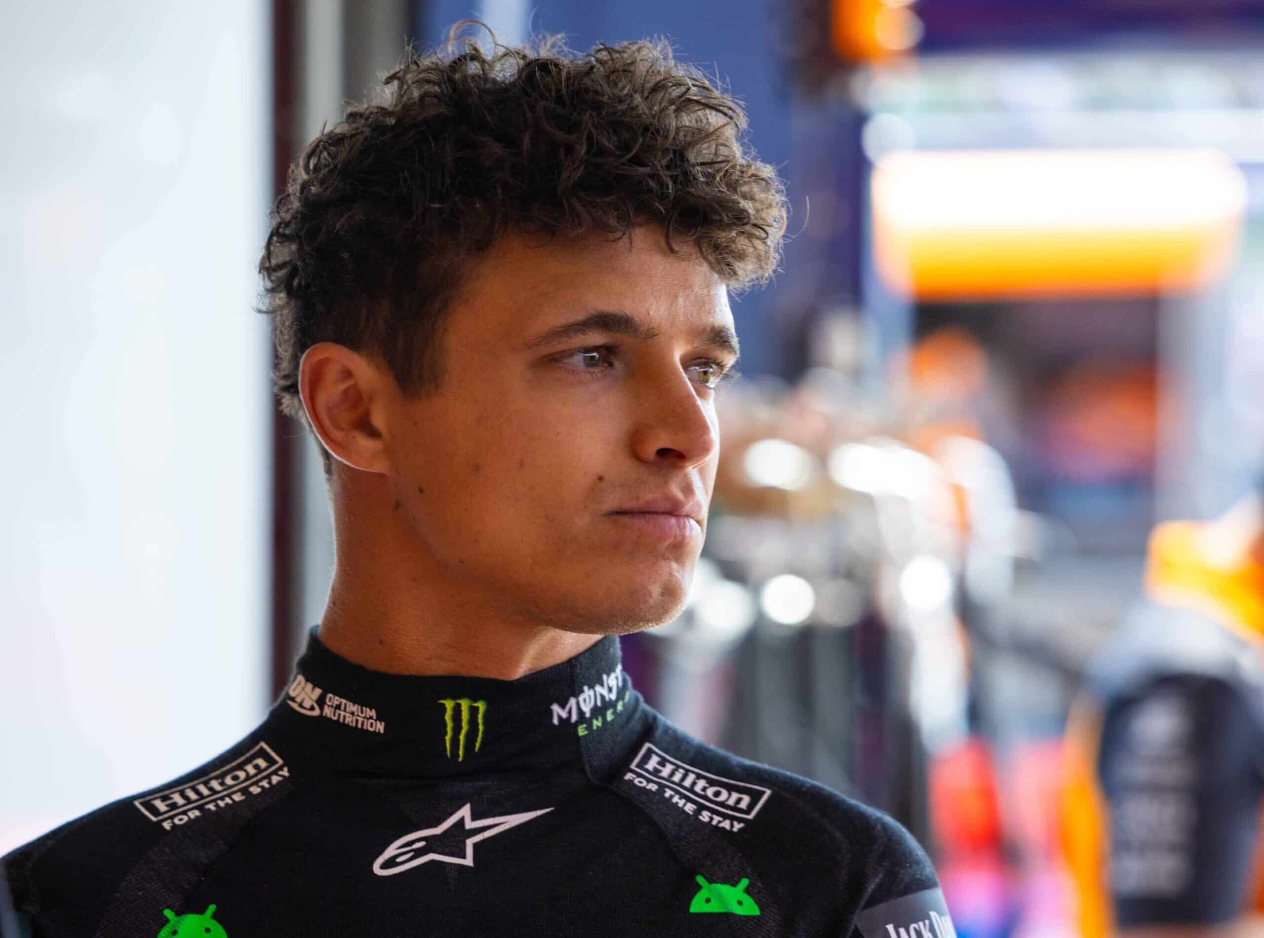 Norris elismeri, hogy bizonyos területeken csak áhítozik a tökéletességre