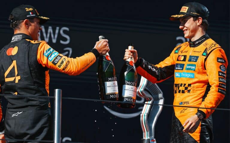Az elbaltázott taktika után a McLaren azon vívódott, milyen sorrendben kapjon ki Verstappentől