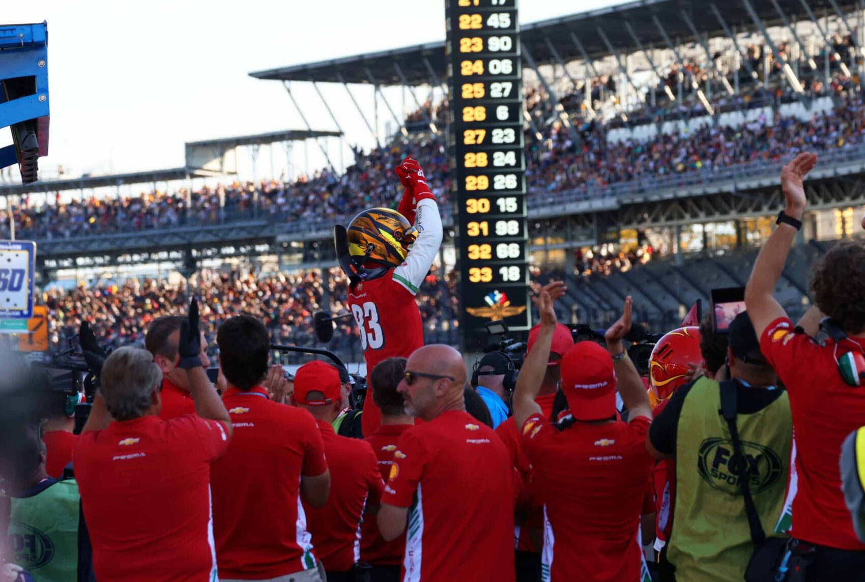 Sokk után óriási meglepetést hozott a világ egyik legnagyobb autóversenyének időmérője (videó)