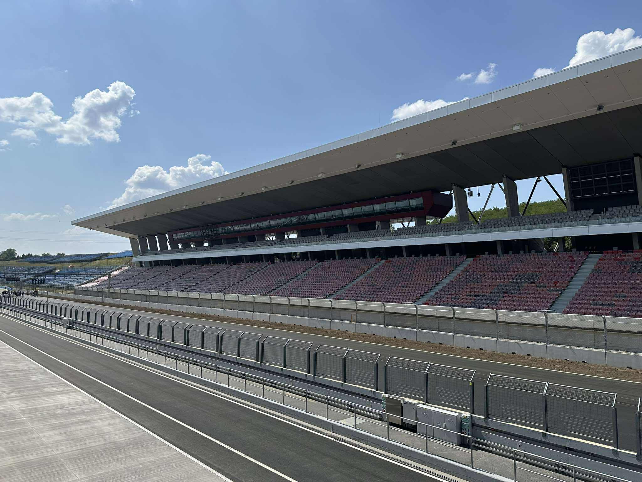 „Domenicali azt mondta, úgy kell építkezni, mint a magyarok” – nagy luxus lesz a csapatoknak az új Hungaroring