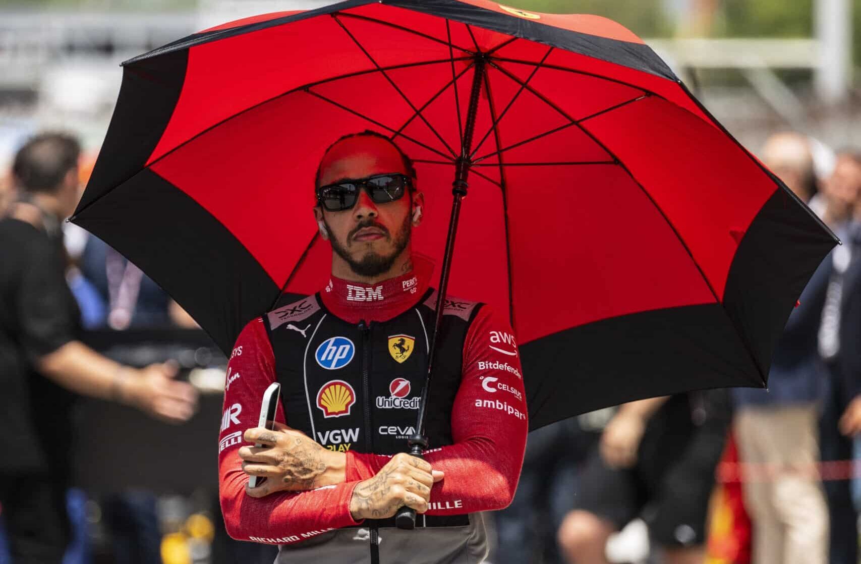 „Mit akarsz, mit mondjak?” – Hamilton nem érti, nem akar róla beszélni, a Ferrari nem fog segíteni