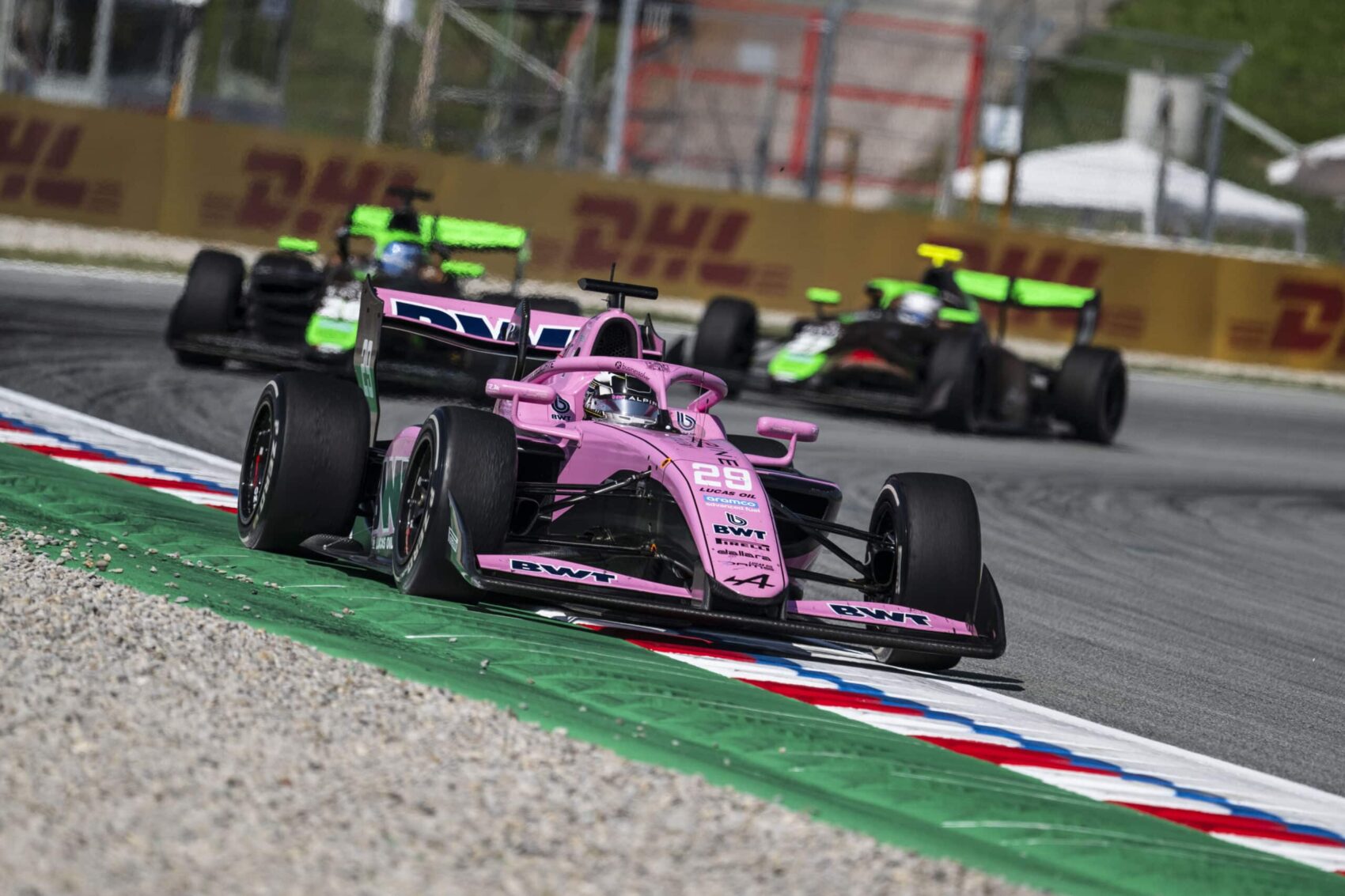 Rekordgyanús eltiltás: az Alpine pilótájának összejött, amire Verstappen is csak csettintene