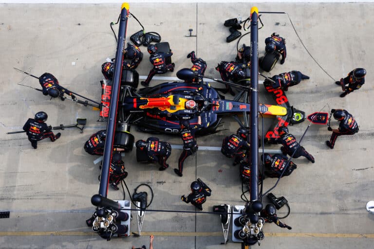 „Ha odateszik, nekimegyek” – Verstappen háborút hirdetett a Ferrari felségterülete ellen