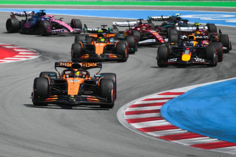 Több pénzt fizetnek az F1-es csapatok, hogy közvetve jobban járjanak, közben nő az FIA befolyása is