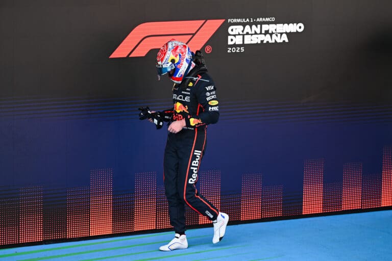 Russell szerint Verstappen minden zseniális előzést ellensúlyoz egy butasággal
