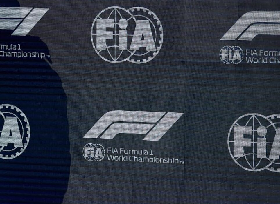 Nőkkel szembeni tiszteletlenségre panaszkodott az FIA legújabb kirúgott vezetője