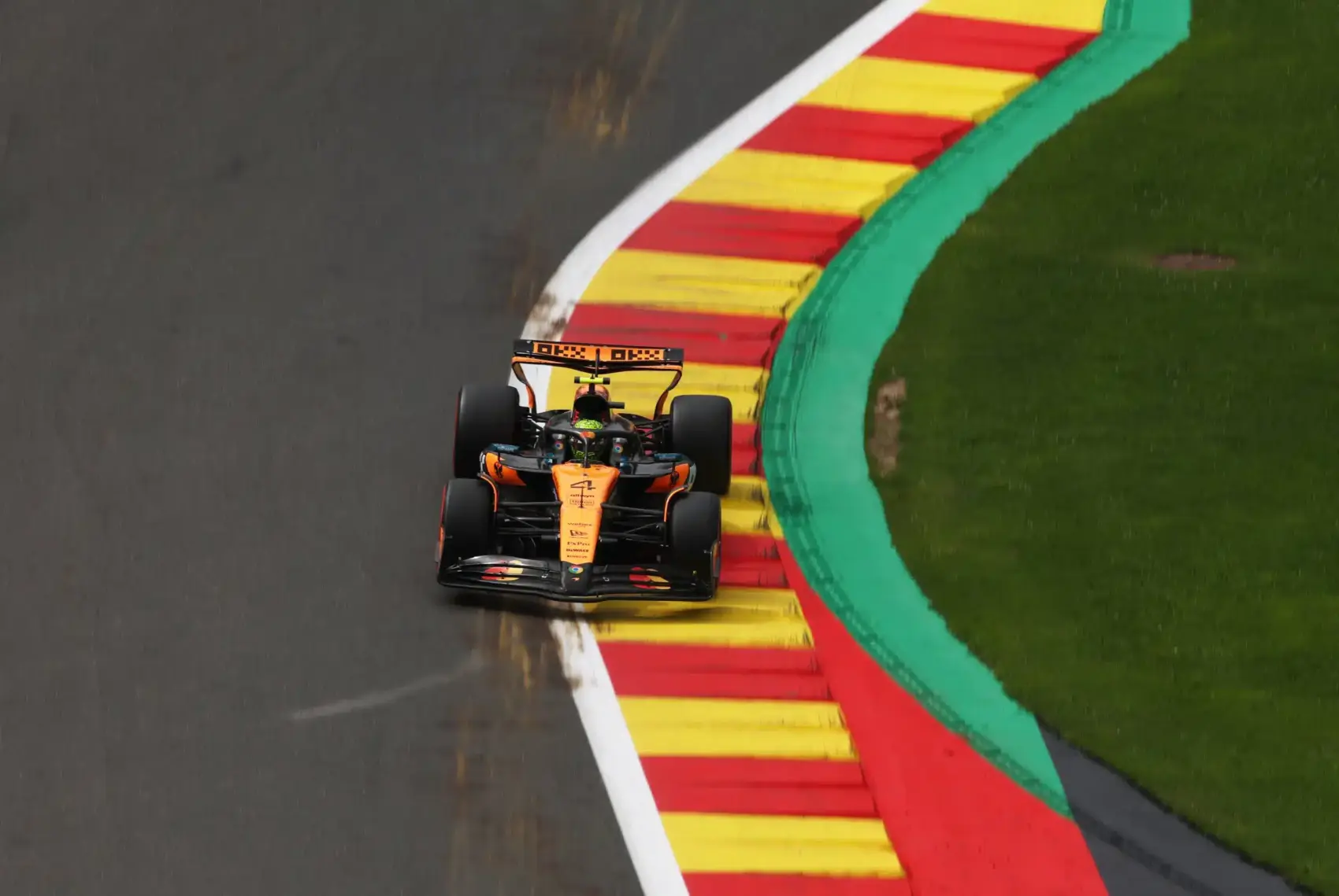 Norris nagy bölcsességgel tekint vissza a hibáira