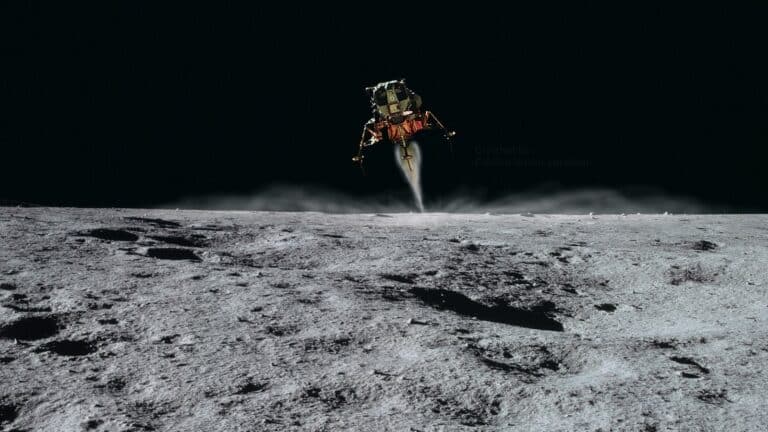 Apollo 11, holdra szállás