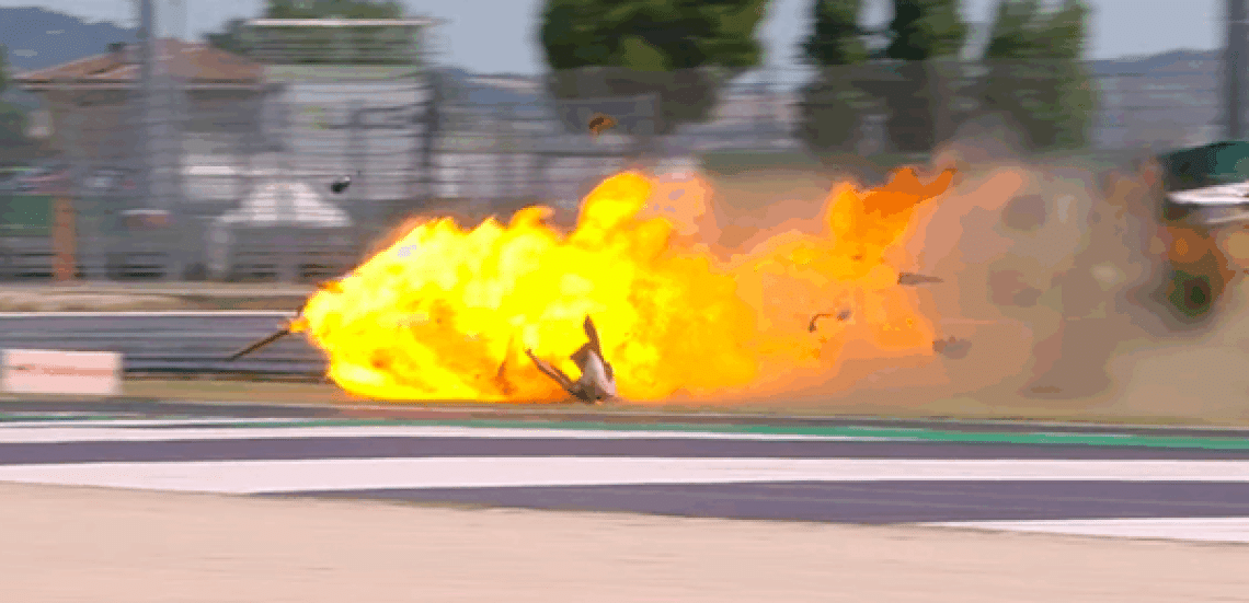 Apró koccanás után vált pörgő tűzgolyóvá egy Lamborghini Misanóban