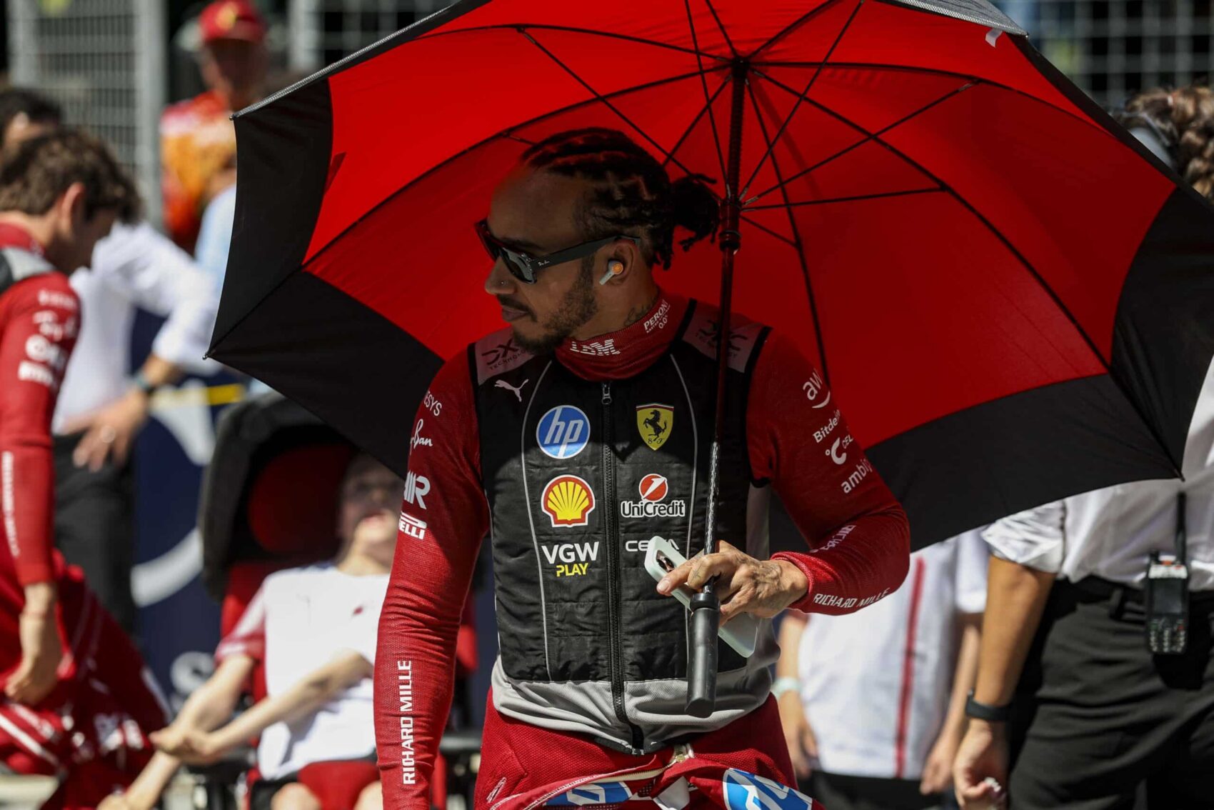 Hamilton egyeztetést kezdeményezett, hogy ne tegyen magasról arra, amit a Ferrari kér tőle