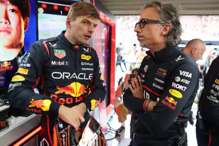 Verstappen megint más beállításokkal megy, mint a többiek, de most már ő sem bízik bennük
