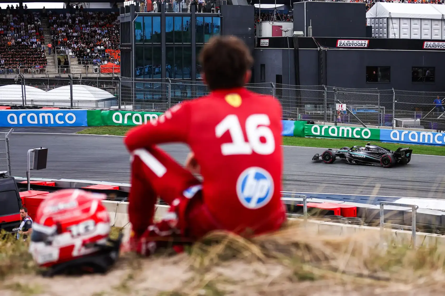 Hamilton nem vállalta fel, hogy ő hibázott; Leclerc nem haragszik Antonellire