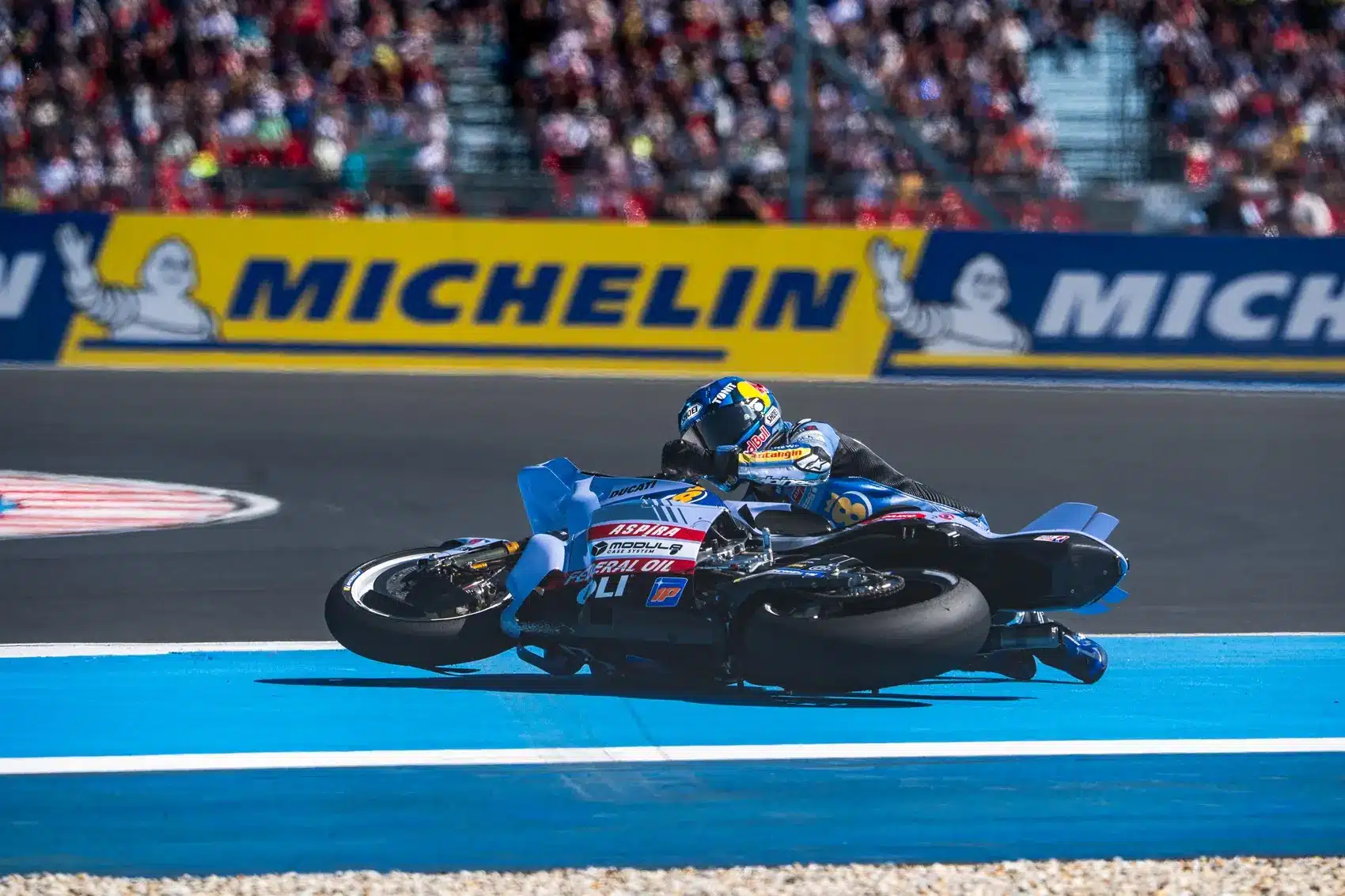 Első a biztonság: fontos változásokat jelentettek be a MotoGP-ben történő bukásokra vonatkozóan