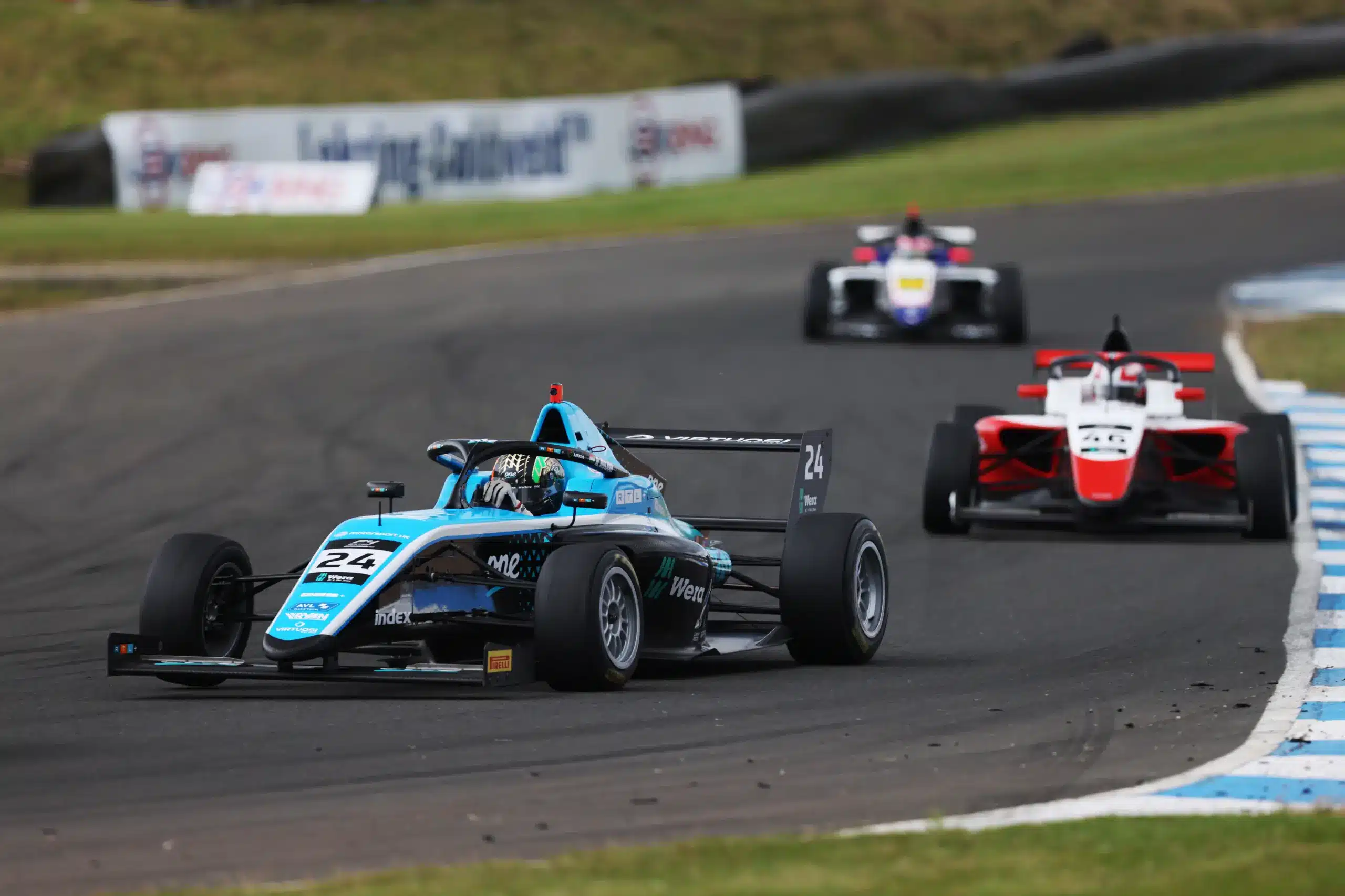 Pazar tempó és előzések után drámai véget ért Molnár Martin skóciai hétvégéje