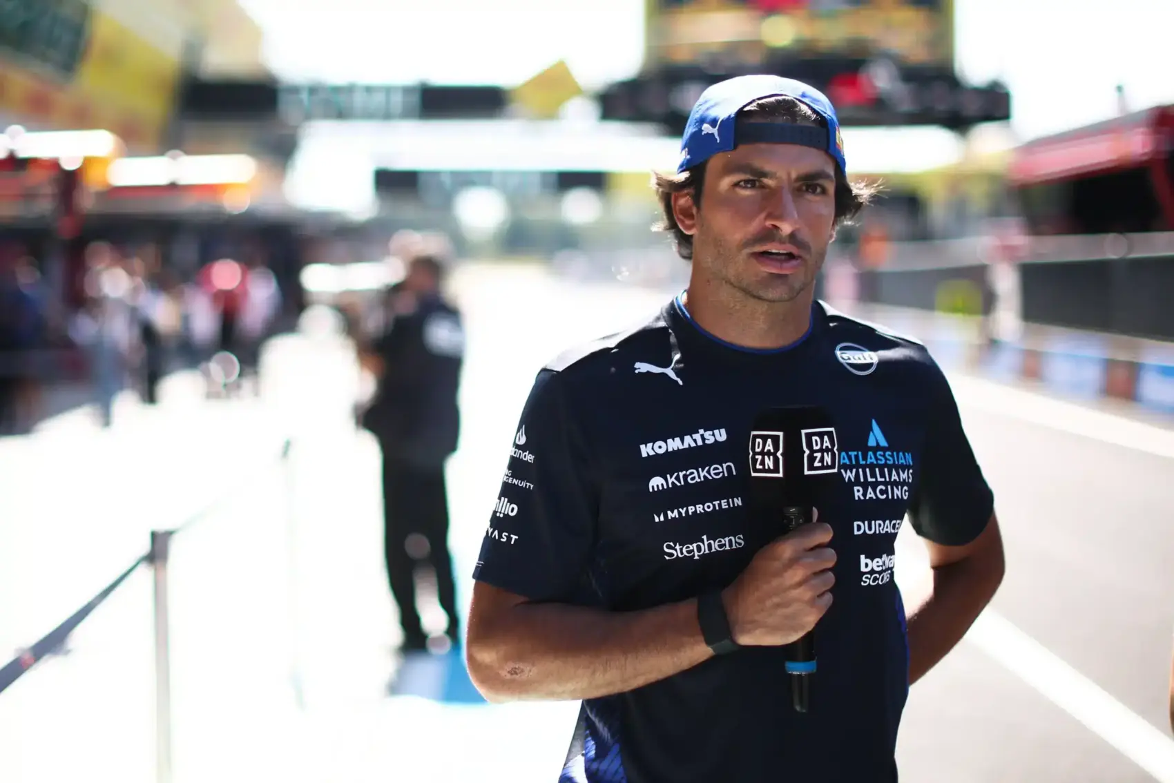 Sainzék megtámadják a nevetséges büntetést, Lawson közben játssza (?) az értetlent