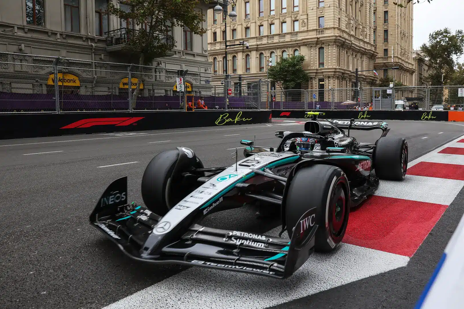 Antonelli hallgatott a kifogások helyett, pedig lett volna miért panaszkodnia a Mercedesre