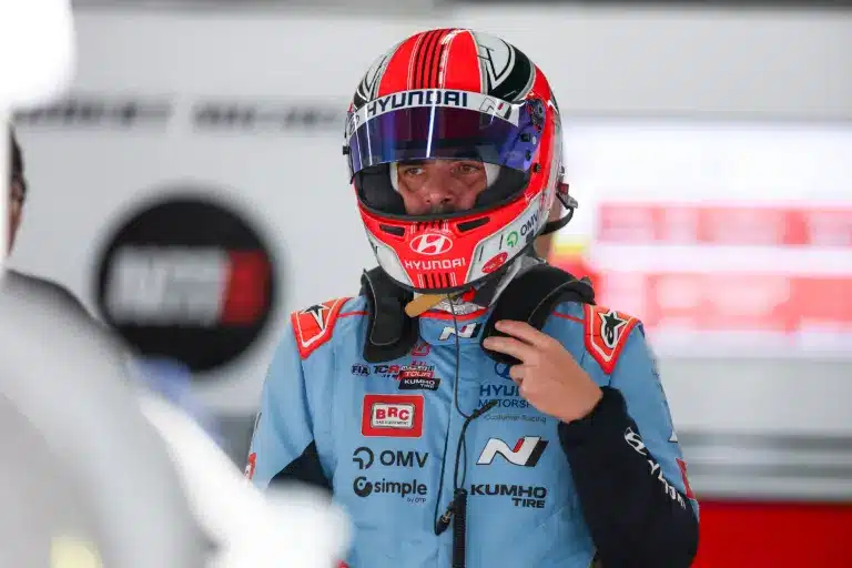 Hétvégi autósport: Michelisz újra versenyzik, bajnokot avatnak a NASCAR-ban