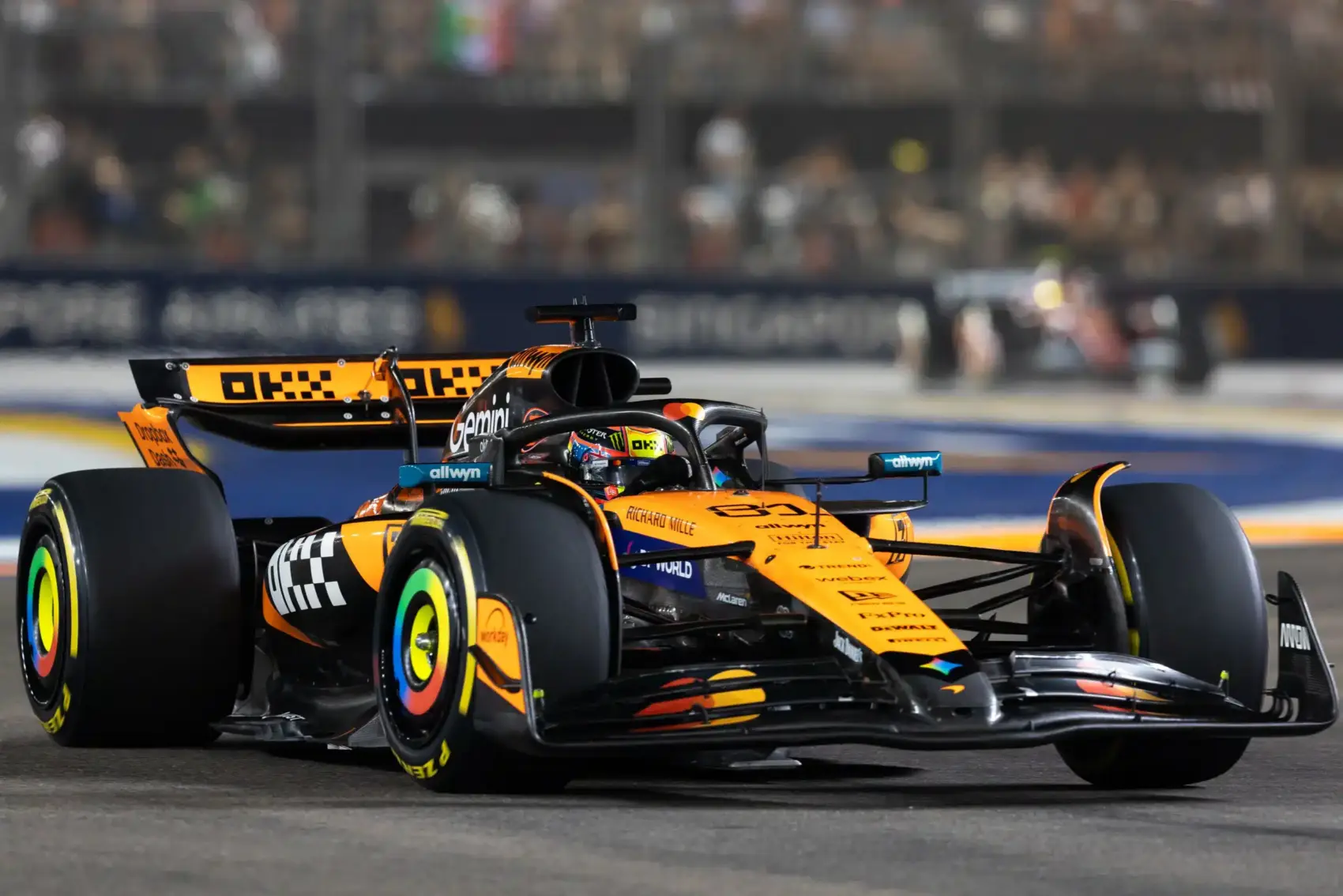 Piastri kíméletlenül belefojtotta a szót a McLaren főnökébe a szingapúri futam után (videó)