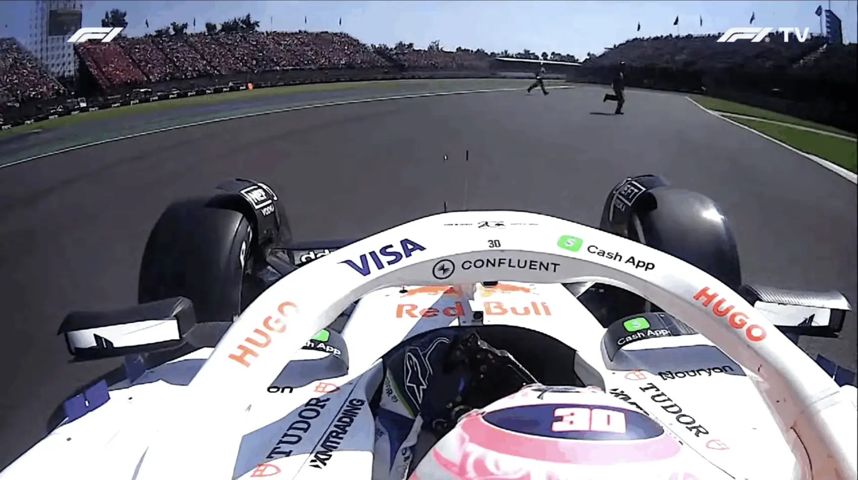 A mexikói szövetség Lawsont okolja azért, mert majdnem elütött két sportbírót