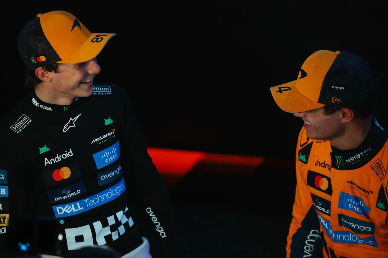 A McLaren két lehetőséget is kihagyott Piastrit segítésére – véletlen, vagy megint az egyenlőségre törekedtek?