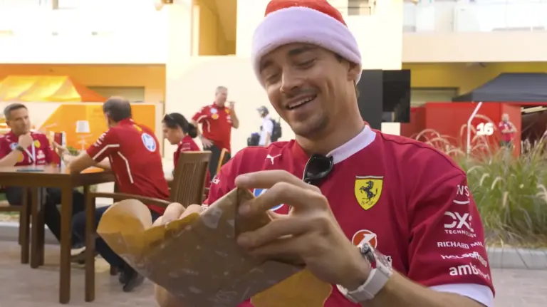 Ilyen karácsonyi ajándékokkal lepték meg egymást az F1-es pilóták