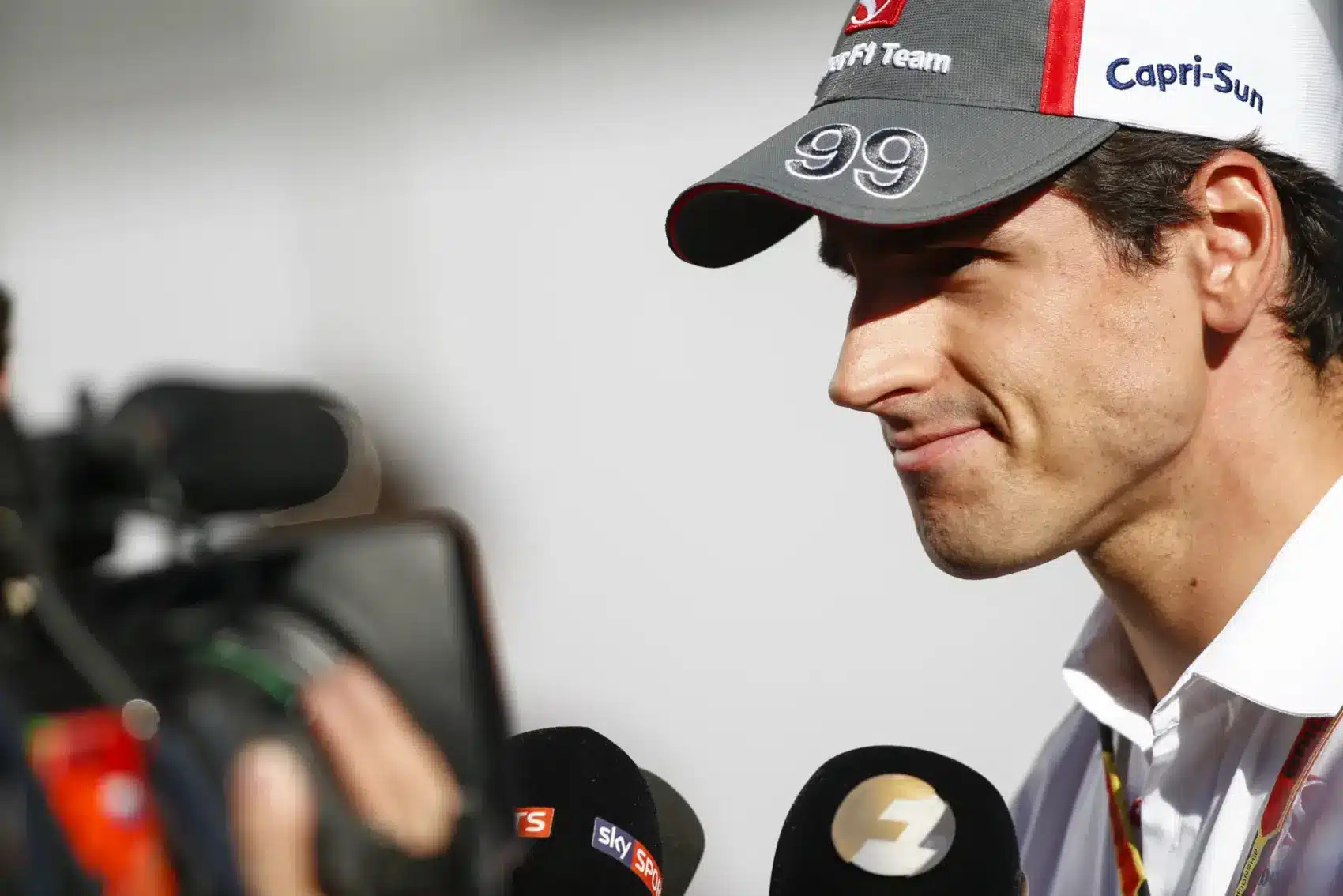 Orosz zsoldosokat haragíthatott magára a korábbi F1-es pilóta