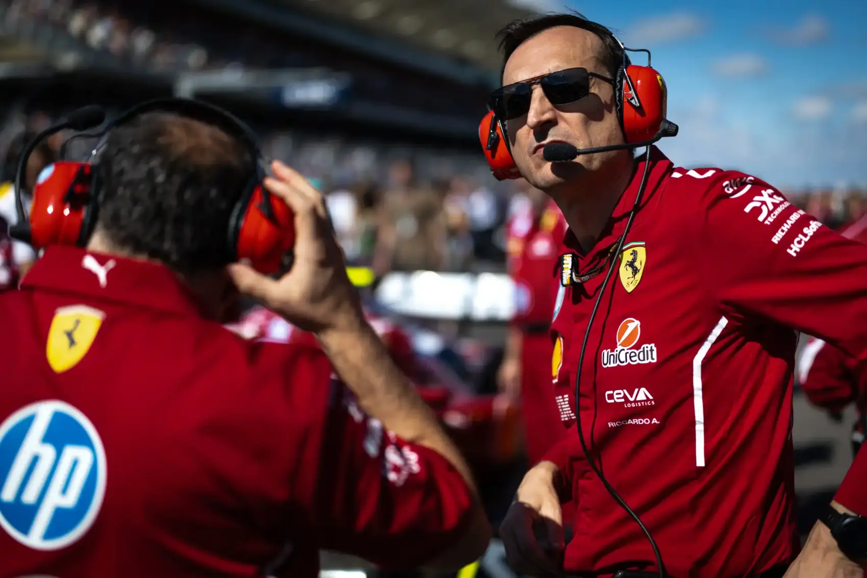 Leváltotta Hamilton versenymérnökét a Ferrari