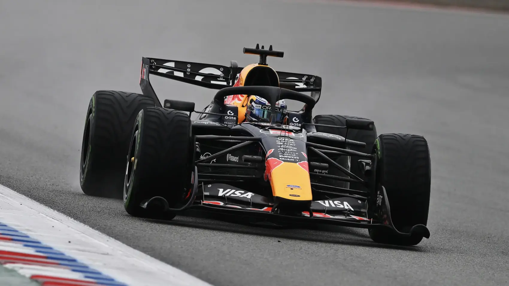 Bajba kerülhet a Red Bull a barcelonai F1-es teszt folytatására