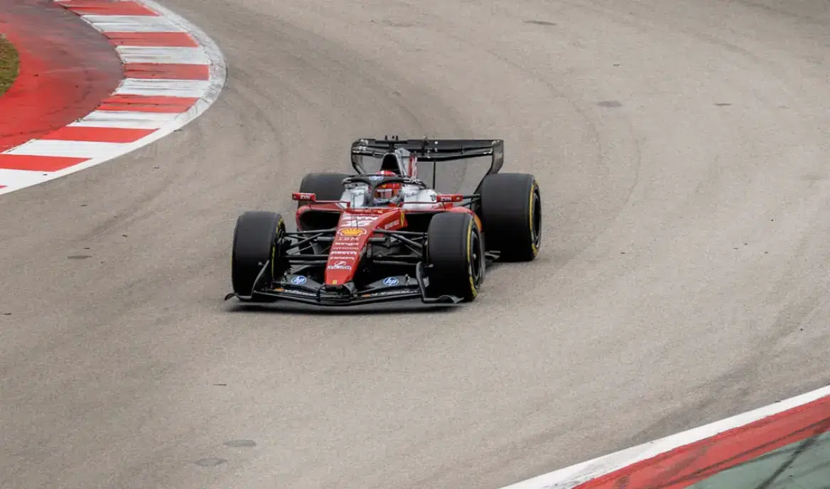 Nemsokára zárul az idei első F1-es teszt, pályán Verstappen, Leclerc és Alonso is