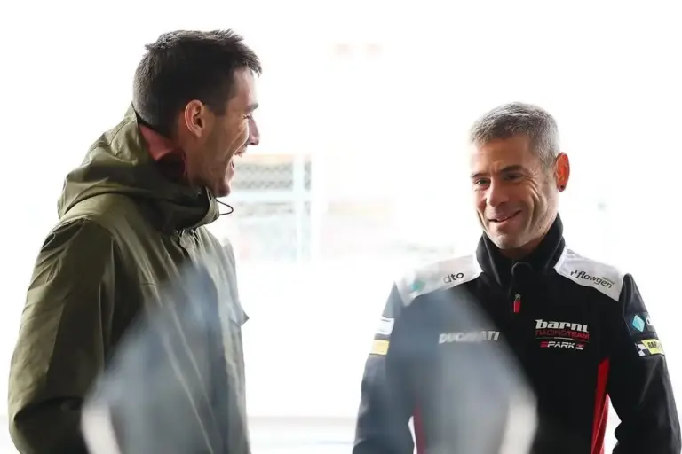 Bautista motorozás helyett videózott, a BMW otthagyta a teszt helyszínét a mostoha időjárás miatt