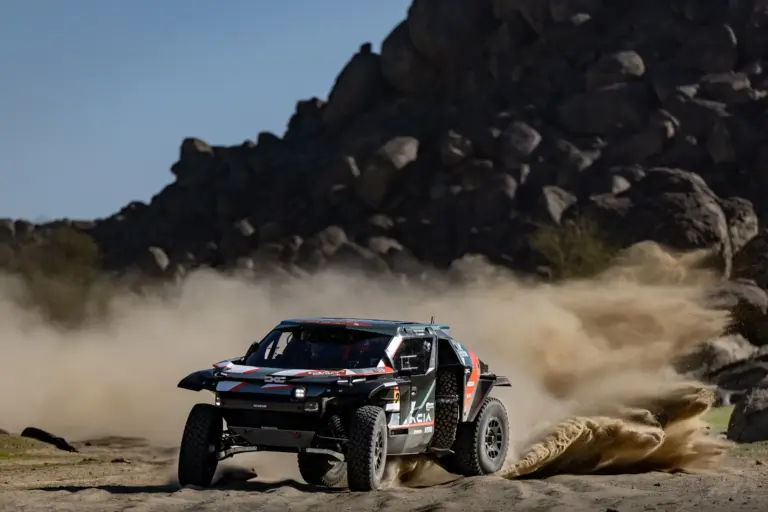 Al-Attiyah bajba került az utolsó napon, de megszerezte hatodik győzelmét a Dakaron