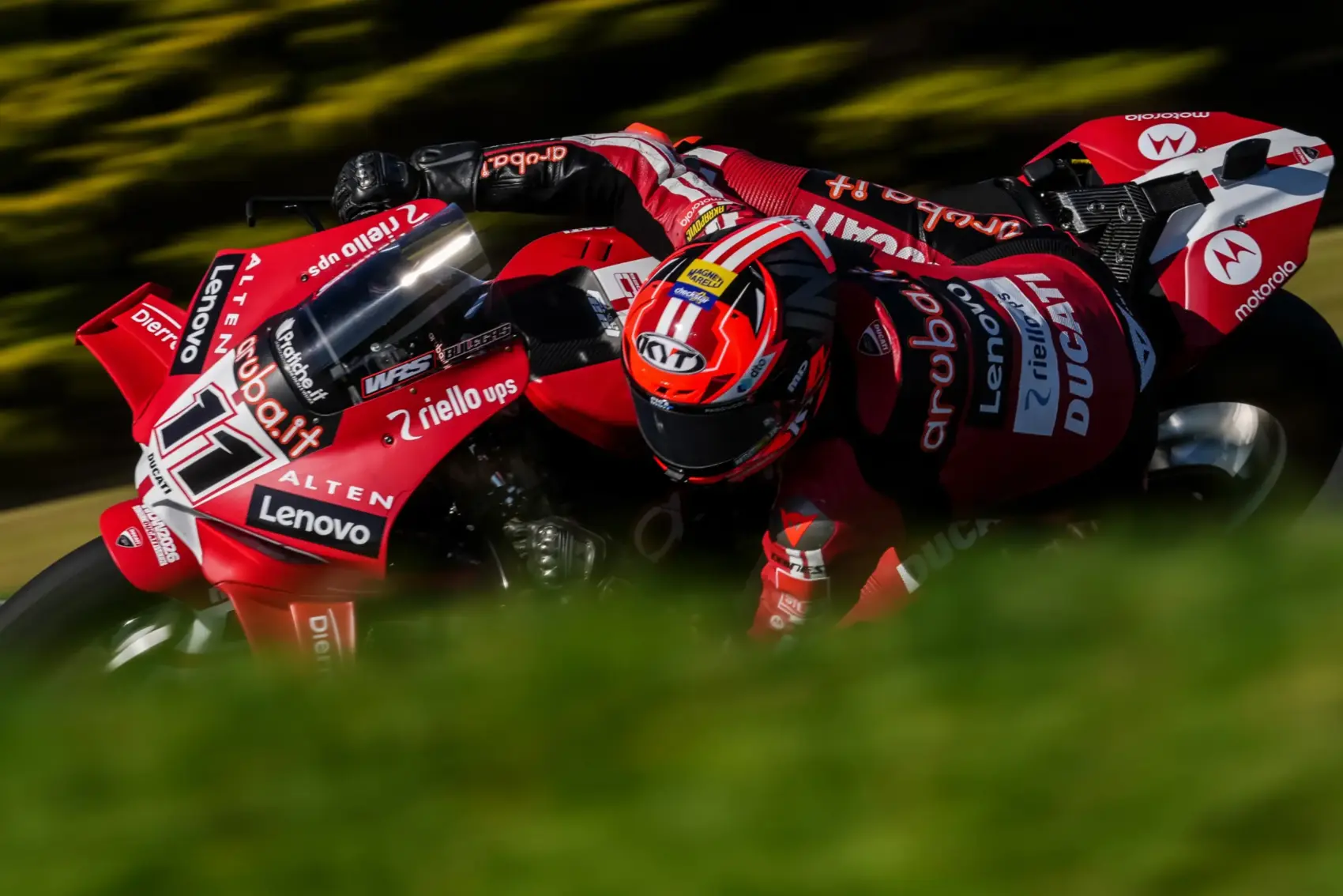 Bulega nyitott az élen a Phillip Island-i teszten, a Ducati mellett a Bimota és a Kawasaki is jól kezdett