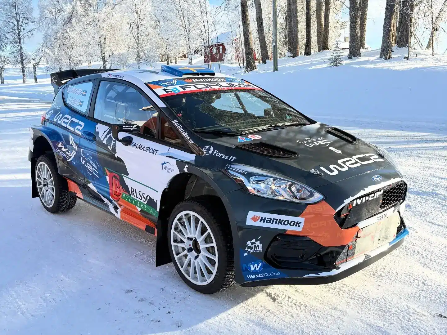 A junior-világbajnok Mille Johansson nyolc WRC2-es verseny mellett az ERC-ben is rajthoz áll