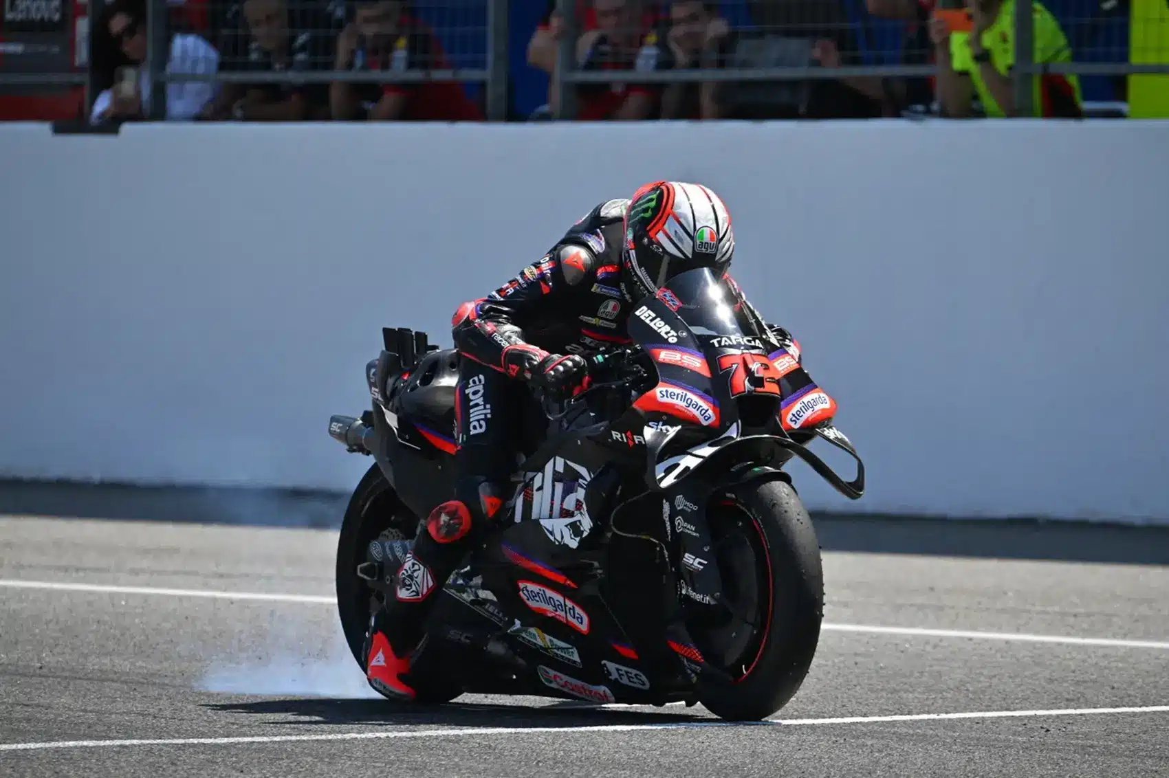 Kettős Aprilia-vezetés Bezzecchivel az élen, Marc Márquez többször is bukott az utolsó tesztnapon