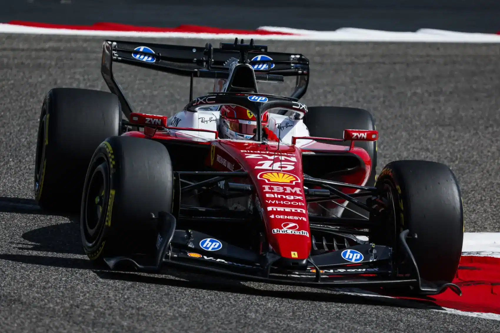 A Mercedes és a Red Bull gondokkal szembesült, az Aston Martin helyzete targikus a bahreini teszten